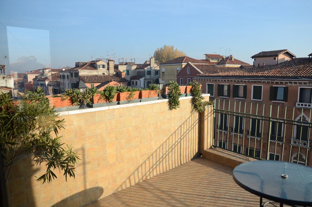 Ca' Delfina * Venecia