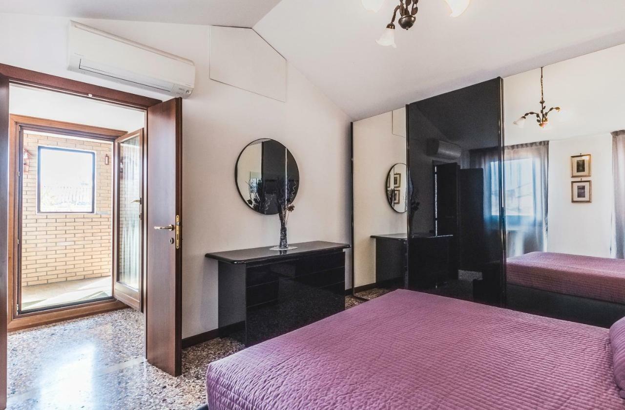 Ca' Delfina Holiday